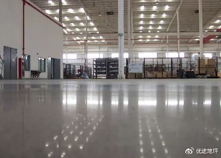 金刚砂耐磨地坪施工方法_密封固化剂地坪性能特点_金刚砂耐磨地坪哪家好