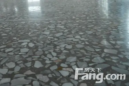 水磨石翻新需要多少钱_水磨石地坪特点_环氧水磨石地坪价格