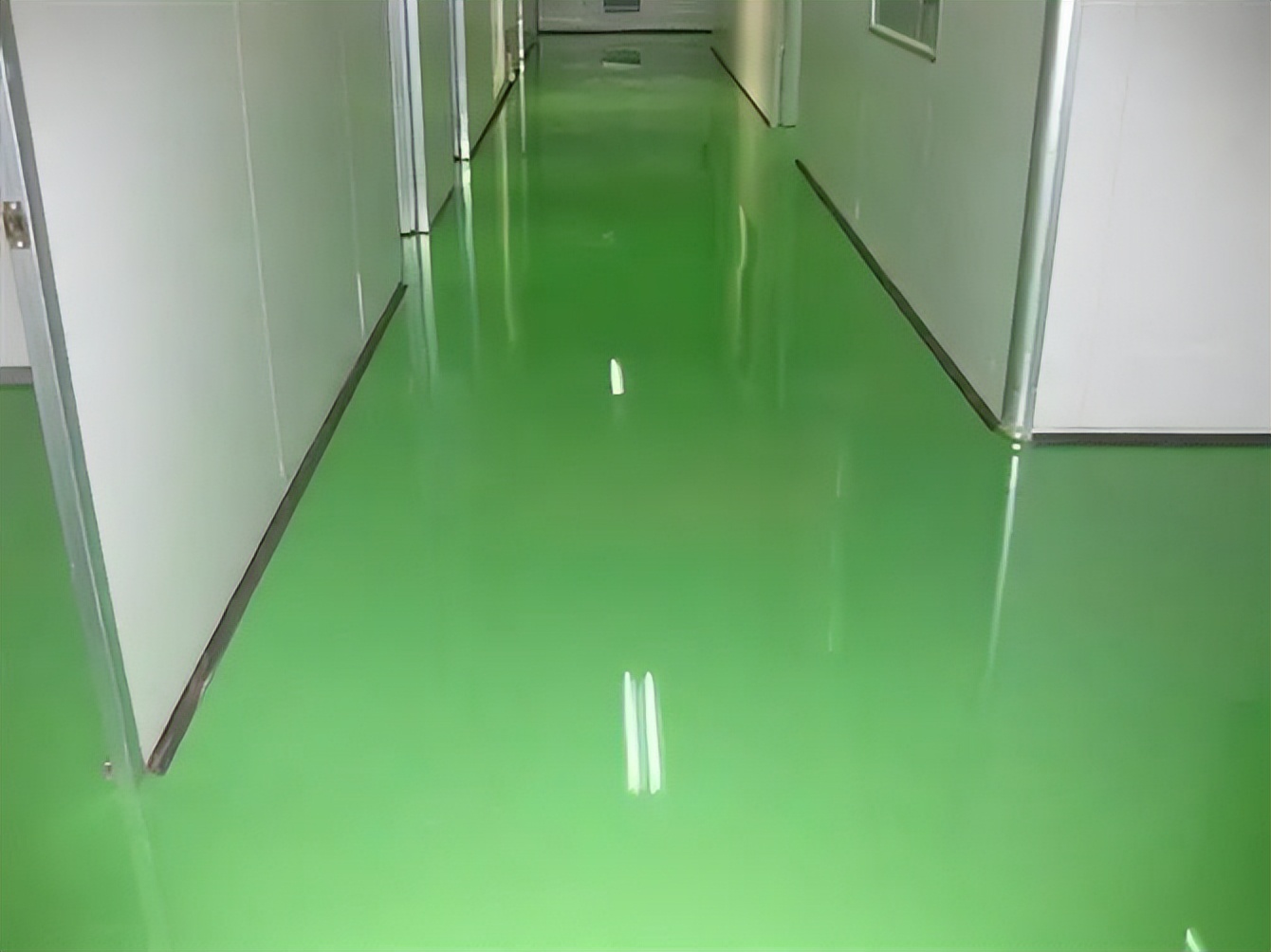 环氧耐磨地坪施工_金刚砂耐磨环氧地坪施工_陕西环氧自流坪施工