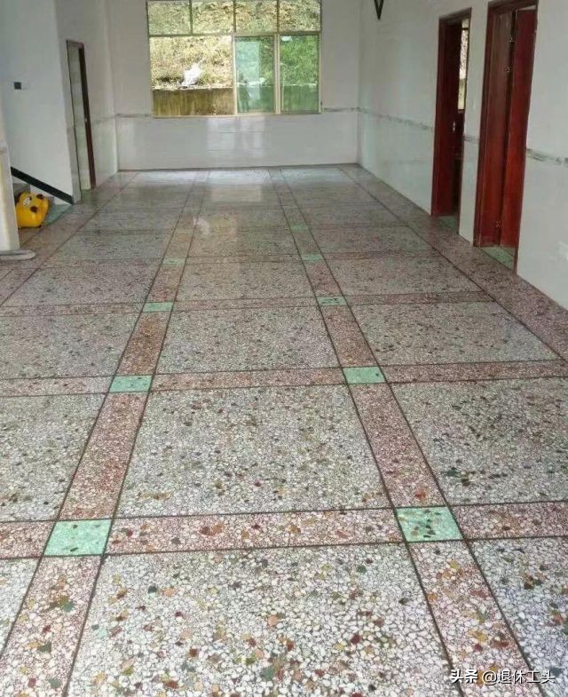 水磨石地面防潮性能_石家庄水磨石翻新_水磨石地面优缺点分析
