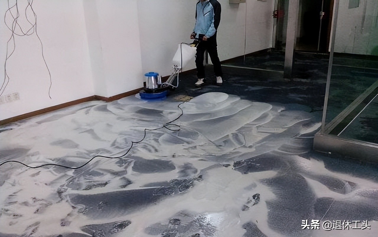 水磨石地面优缺点分析_石家庄水磨石翻新_水磨石地面防潮性能